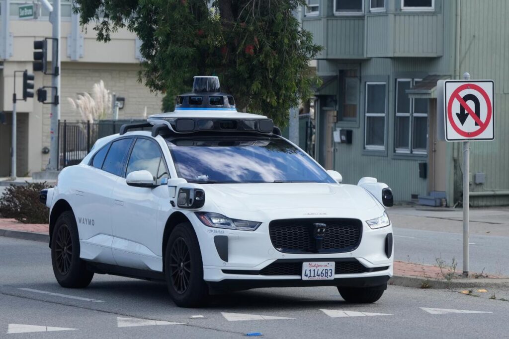 Otonom Sürüş Devinden Rekor Yatırım: Waymo 16 Milyar Dolarla Dünyaya Açılıyor
